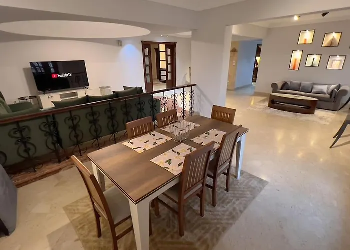 Zamalek Luxuriou Apt