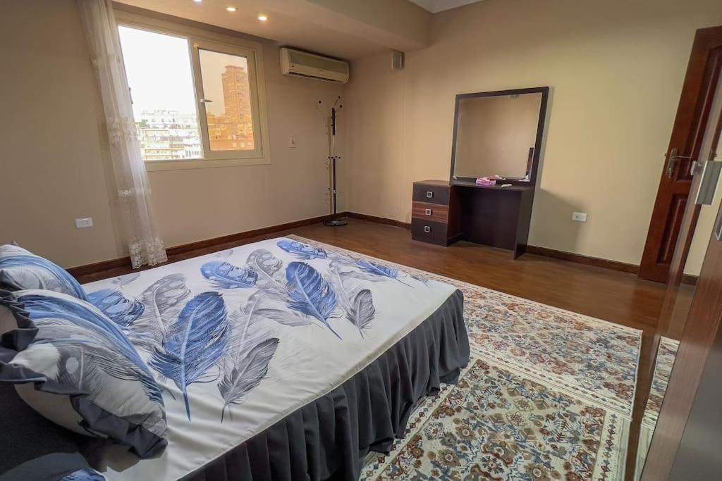 Apartment Zamalek Luxuriou Cairo