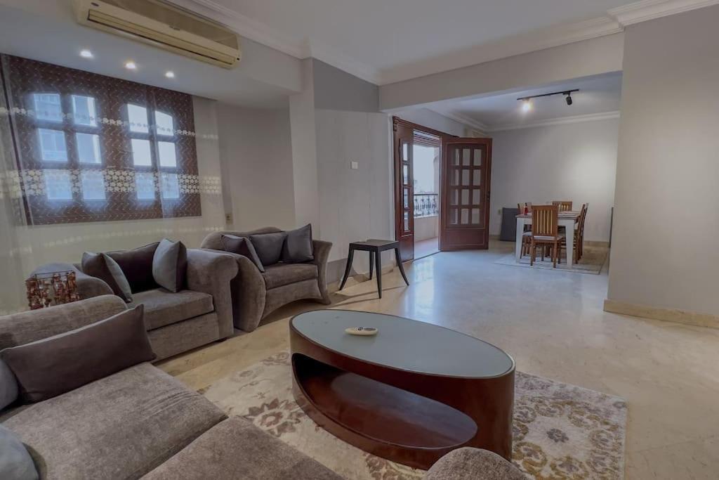 Zamalek Luxuriou Apartment Cairo