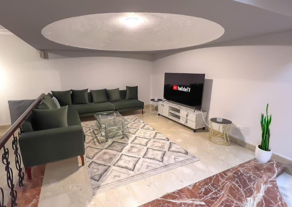 Zamalek Luxuriou Apartment Cairo