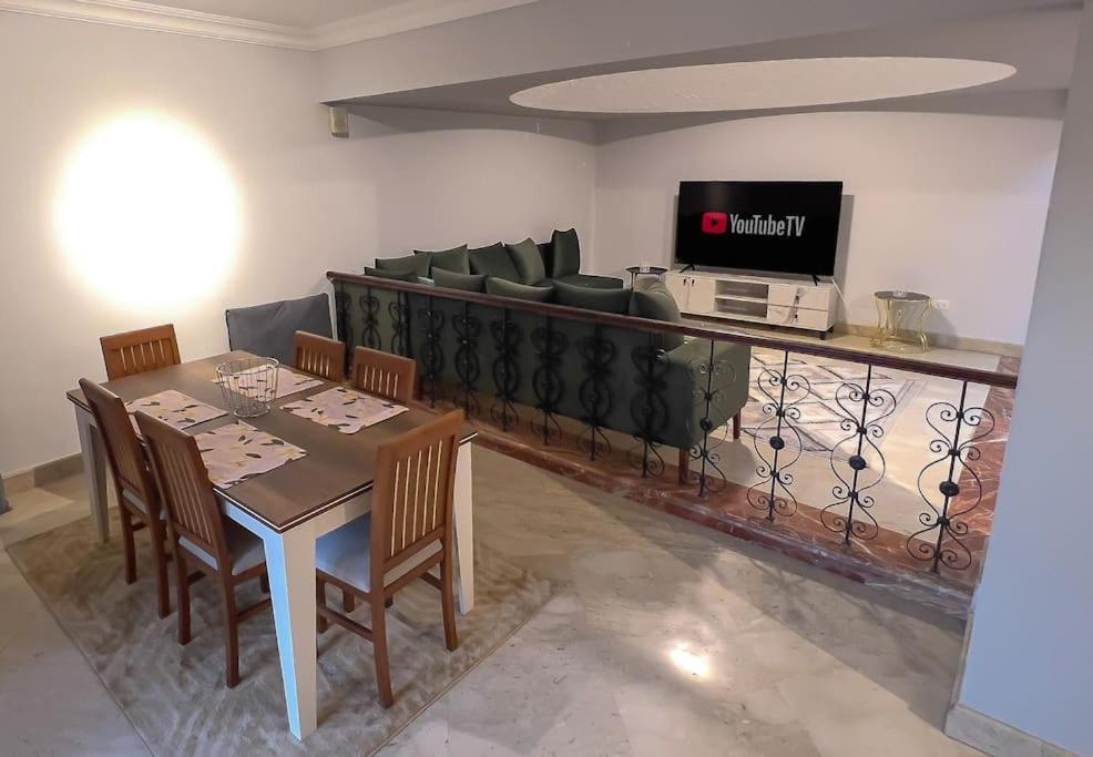 Apartment Zamalek Luxuriou Cairo